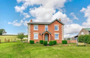 4 Bed in Welshpool Holiday Cottage