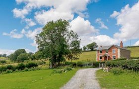 Photo of house-in-mid-wales-2