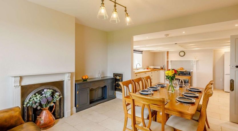 Photo of 4 Bed in Llanfair Caereinion