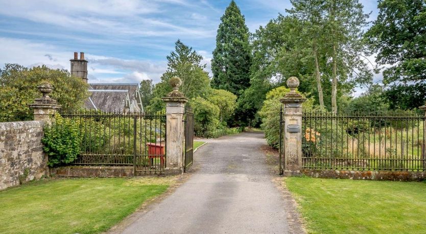 Photo of 3 Bed in Doune