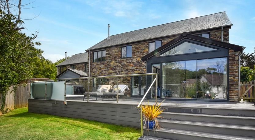 Photo of 4 Bed in Poughill