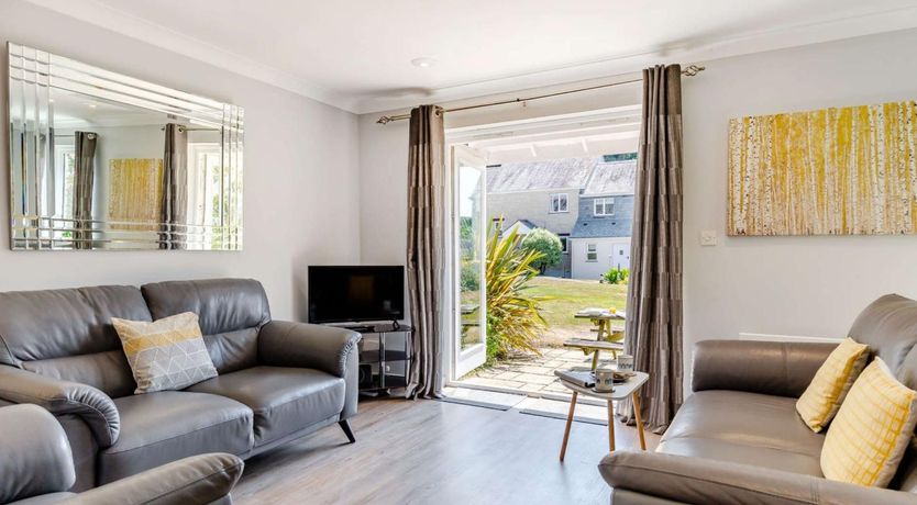 Photo of 3 Bed in Falmouth