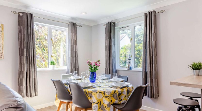 Photo of 3 Bed in Falmouth