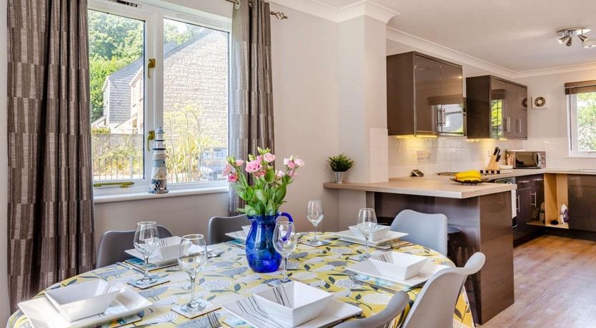 Photo of 3 Bed in Goldenbank