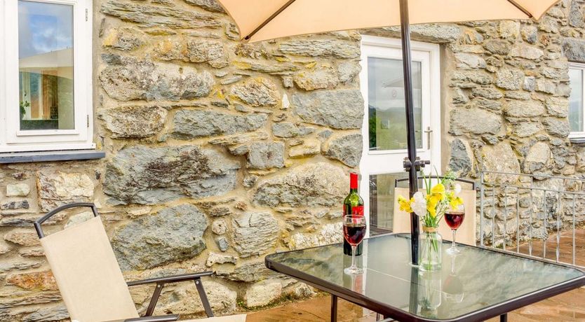 Photo of 1 Bed in Llandderfel