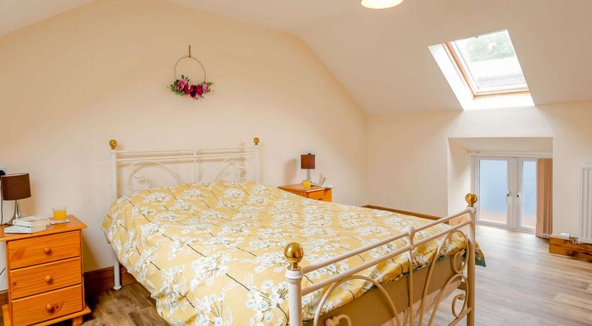 Photo of 1 Bed in Llandderfel