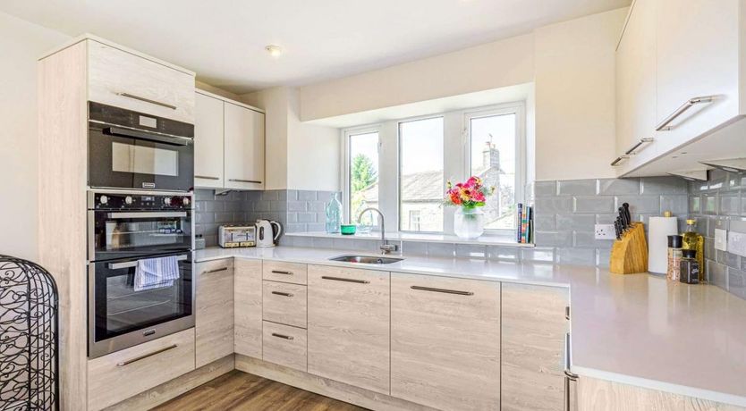 Photo of 4 Bed in Starbotton