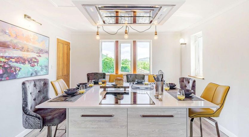 Photo of 4 Bed in Starbotton