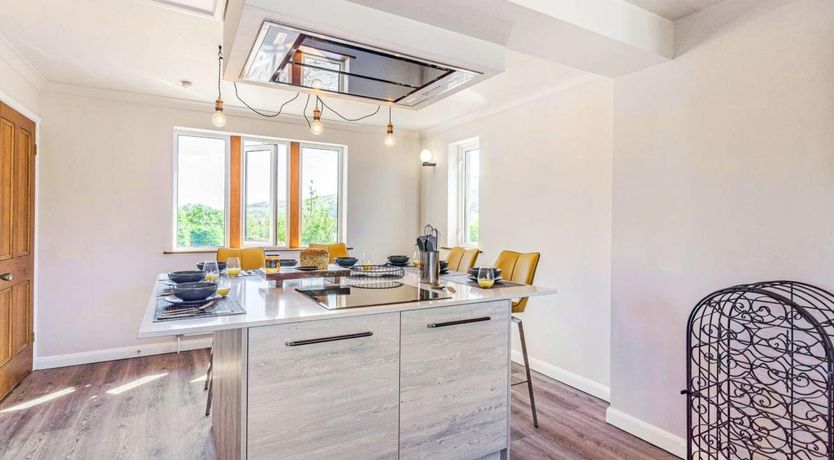 Photo of 4 Bed in Starbotton