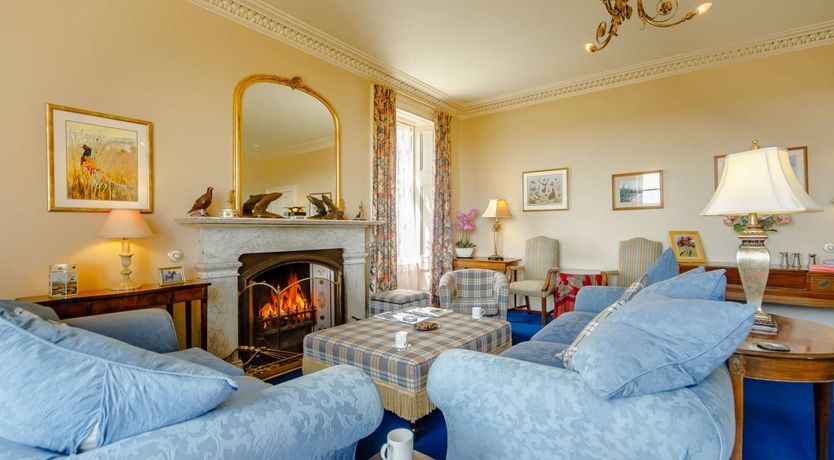 Photo of 5 Bed in Melrose