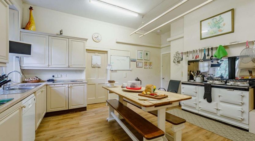 Photo of 5 Bed in St Boswells