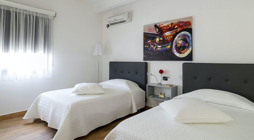 Photo of Terracotta Palms