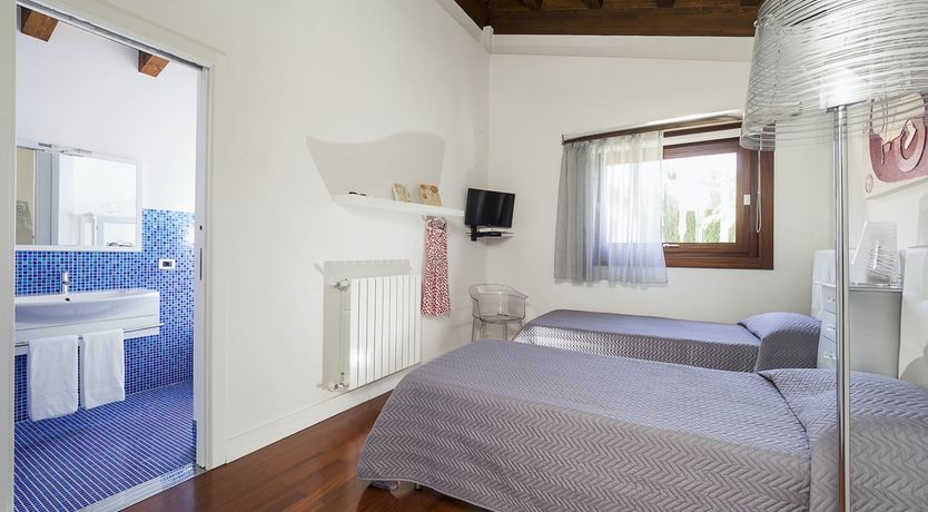 Photo of Terracotta Palms