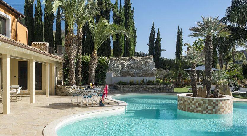 Photo of Terracotta Palms