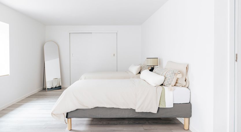 Photo of Hampton Set