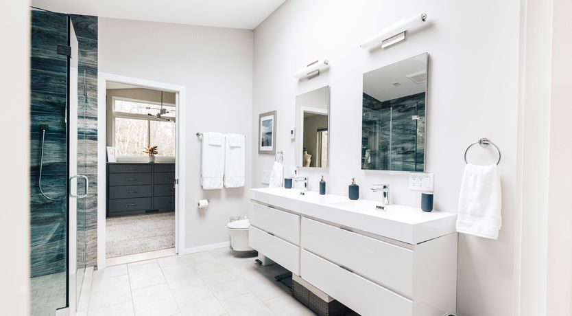 Photo of Hampton Set