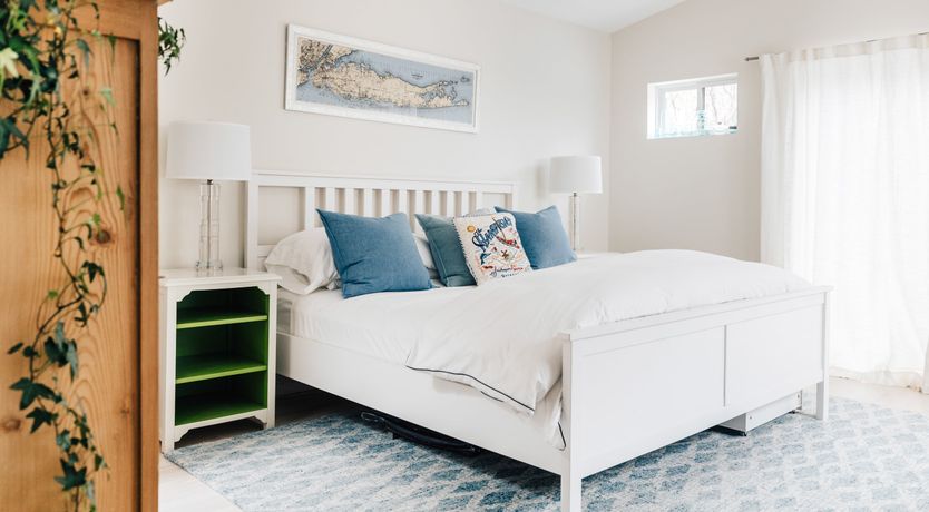 Photo of Hampton Set