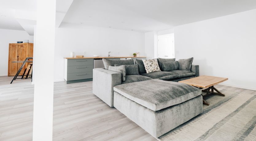 Photo of Hampton Set