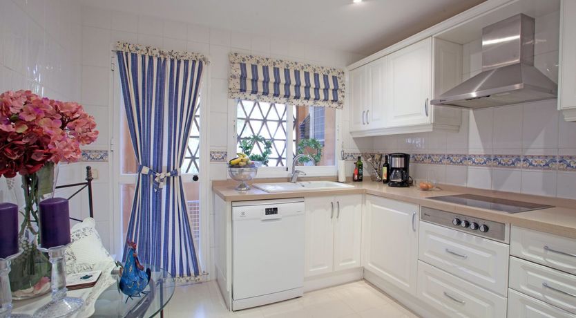 Photo of Saffron & Sea Daffodils