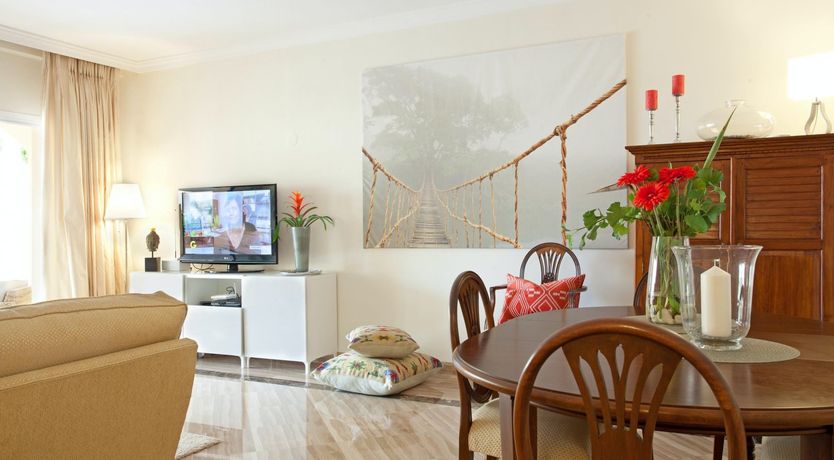 Photo of Saffron & Sea Daffodils