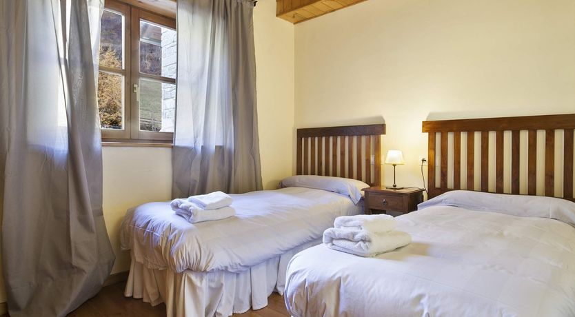 Photo of Snow Meets Sol