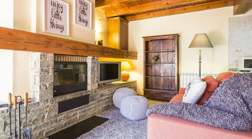 Photo of Snow Meets Sol