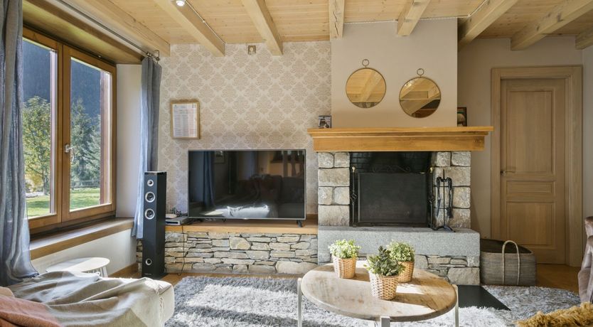 Photo of Oak & Mirrors