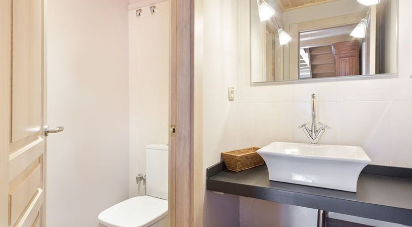 Photo of Oak & Mirrors