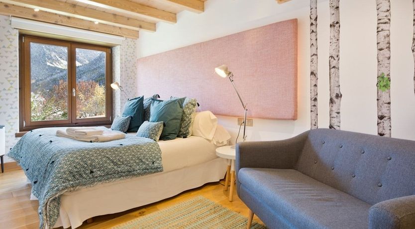 Photo of Oak & Mirrors