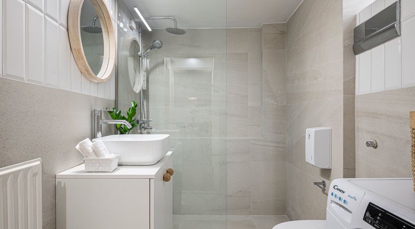 Photo of Erato's Poetry