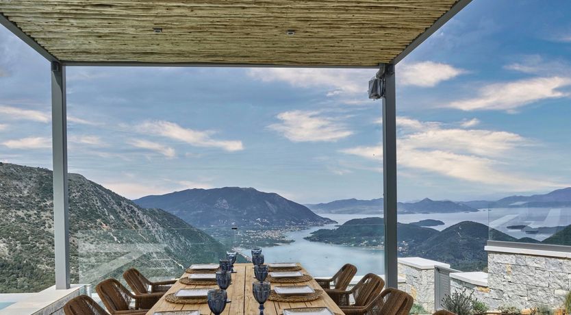 Photo of Centre of Attention