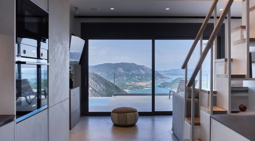 Photo of Centre of Attention