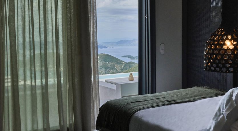 Photo of Centre of Attention