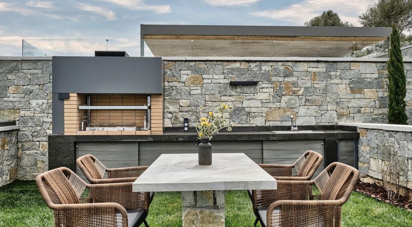 Photo of Centre of Attention