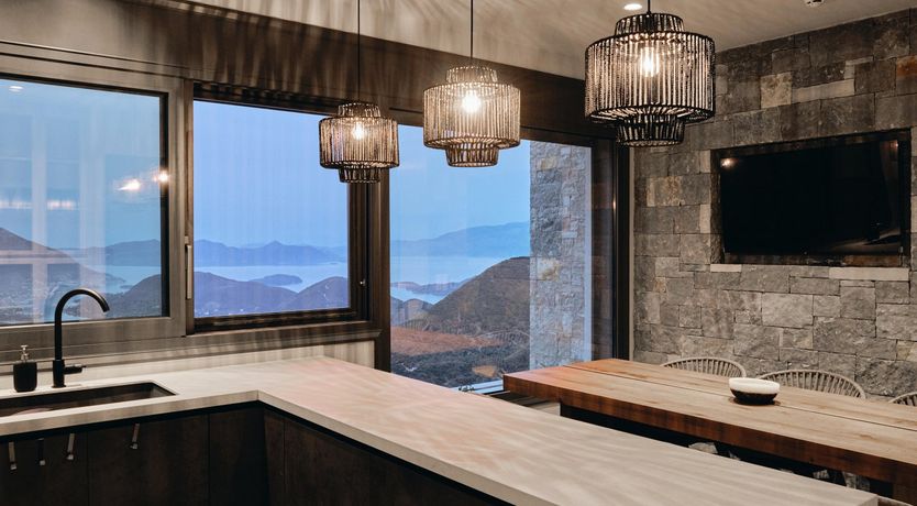 Photo of Centre of Attention