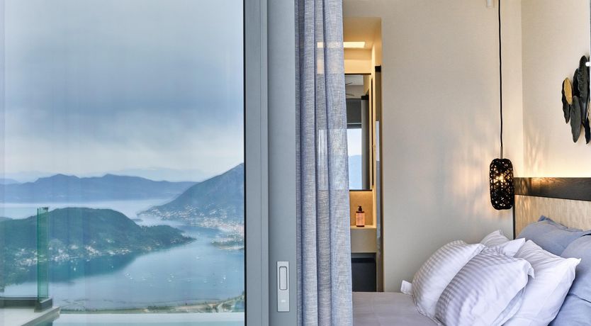 Photo of Centre of Attention