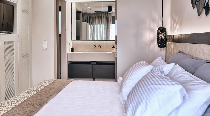 Photo of Centre of Attention