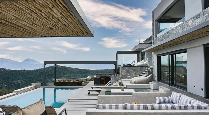 Photo of Centre of Attention