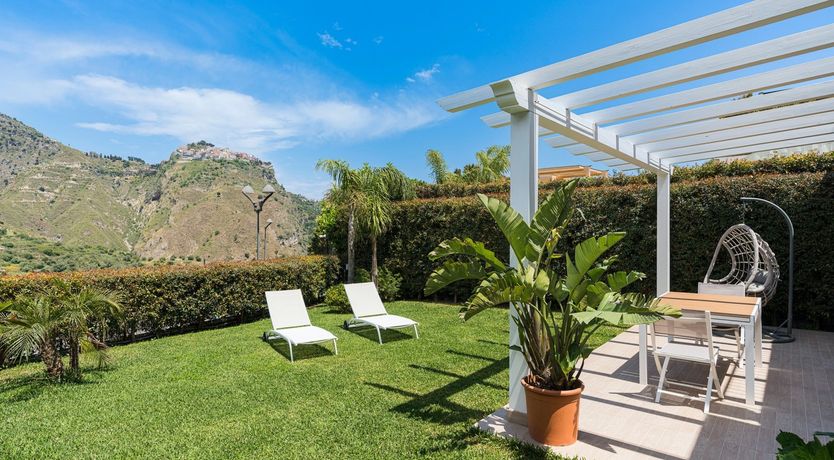 Photo of Shades of Tangerine