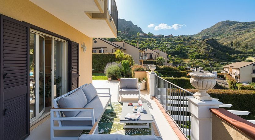 Photo of Shades of Tangerine