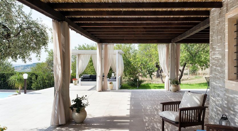 Photo of Modern Rustica