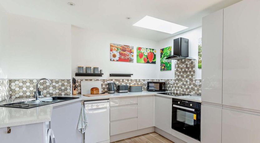 Photo of 2 Bed in Axminster