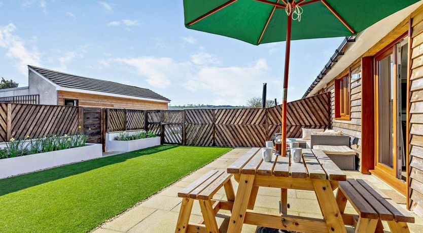 Photo of 2 Bed in Tytherleigh