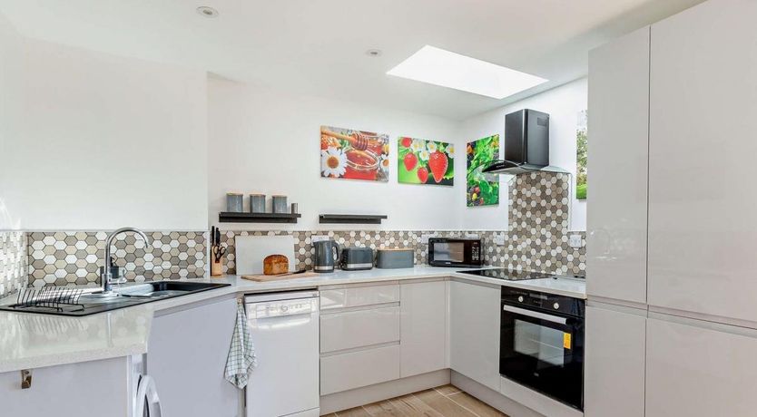 Photo of 2 Bed in Tytherleigh