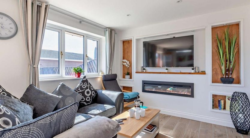 Photo of 2 Bed in Tytherleigh