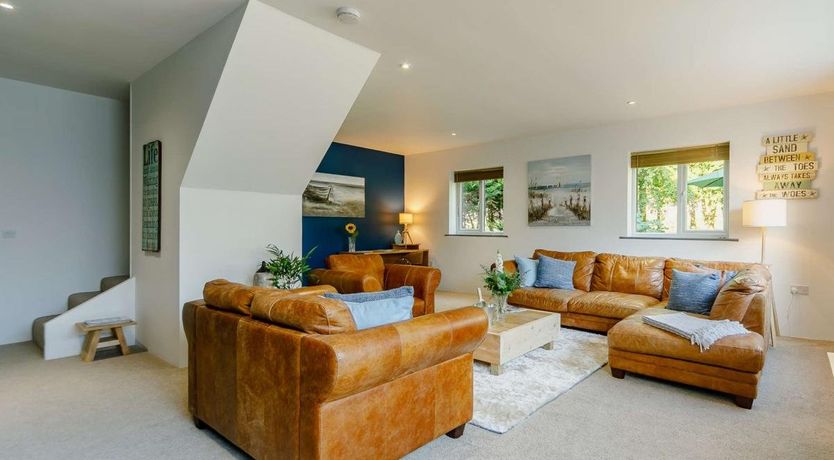 Photo of 3 Bed in Brea