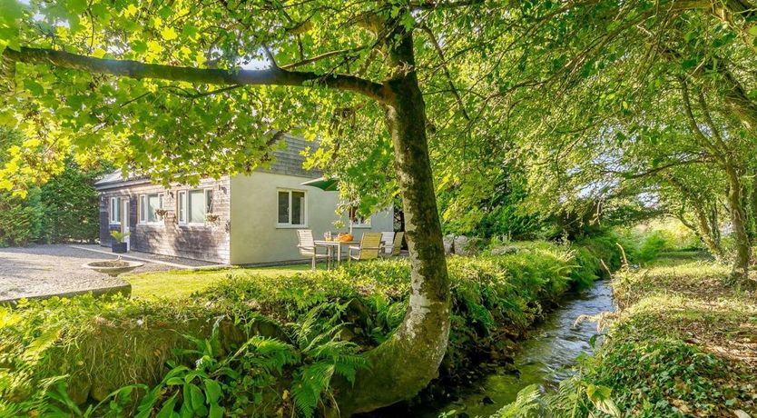 Photo of 3 Bed in Brea