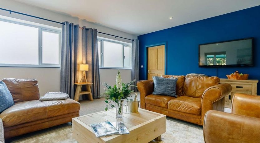 Photo of 3 Bed in Brea