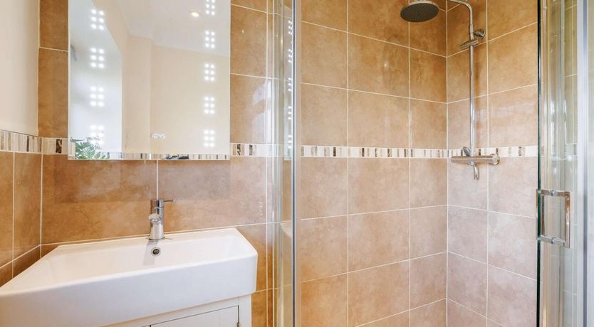 Photo of 2 Bed in Overton