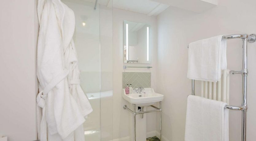 Photo of 2 Bed in Burmarsh